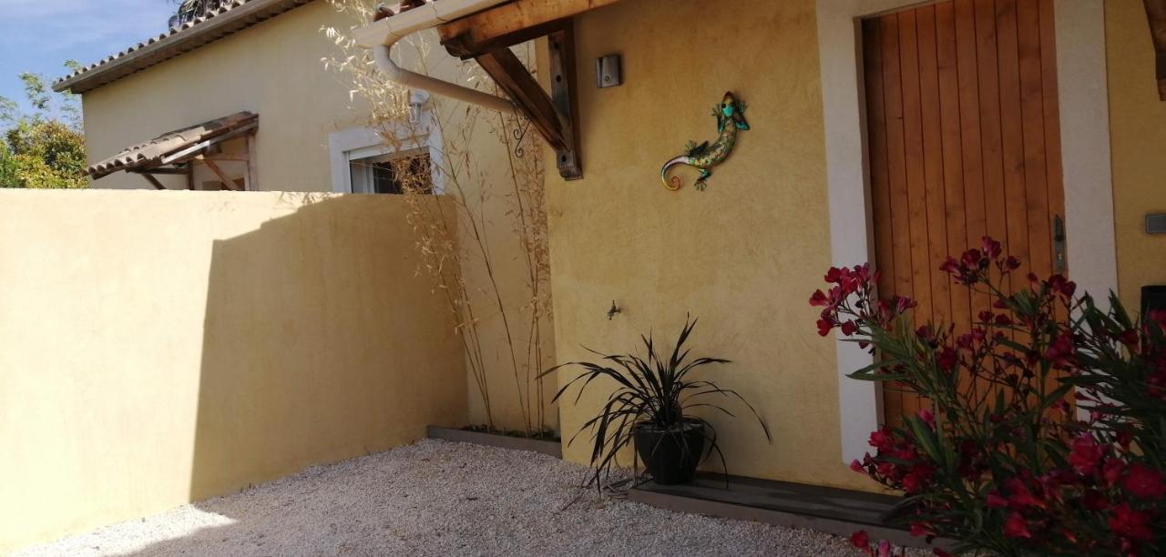 Maison F2, Neuve Au Calme Avec Jardinet La Crau Exteriér fotografie