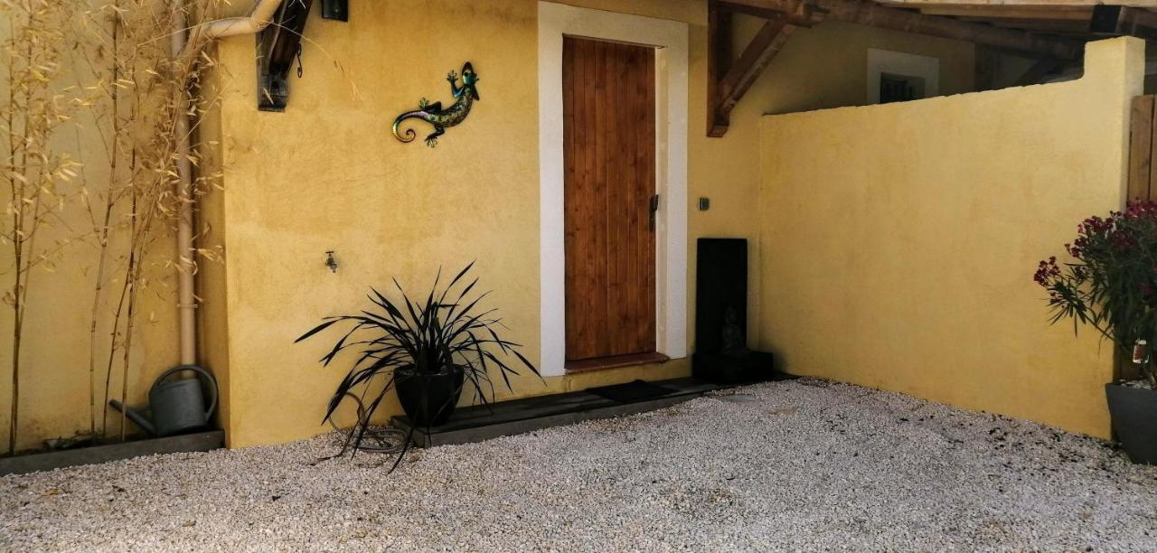 Maison F2, Neuve Au Calme Avec Jardinet La Crau Exteriér fotografie
